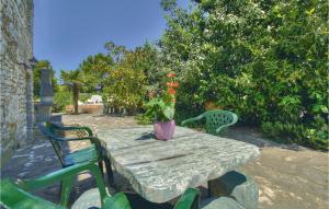 Cozy Home In Kastel With Wifi