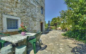 Cozy Home In Kastel With Wifi