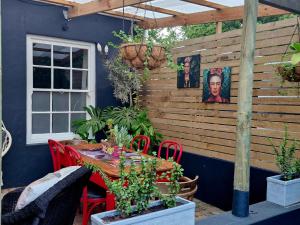 LACASITA STANFORD Quirky self-catering accommodation