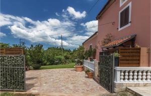 Holiday Home Pinezici I