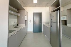 Moderno Centro Excelente CA1406