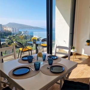 Golden Sea View Residence