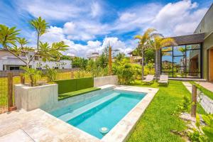 Summerville #117 - Luxo no Cumbuco by Carpediem