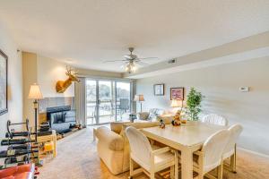 Lakefront Osage Beach Condo with Water-View Balcony!