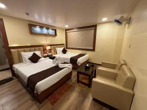 Hotel Golden Orbit