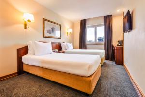 Twin Room with Extra Bed room in SANA Rex Hotel