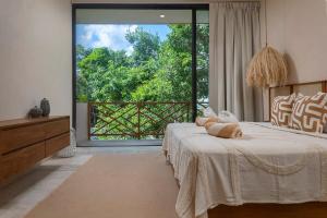 Chic 4-Bedroom Villa with Pool and Dedicated Concierge