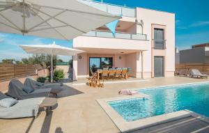 Villa Karizma - sea view, swimming pool, hot tub, Brijuni, Fazana, Peroj
