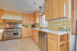 On-Site Kenai River Fishing: Soldotna Apartment!