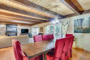 Spacious Retreat 13 Mi to Snow Valley Mtn Resort!