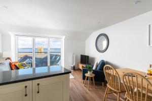 11 Sunday School Court