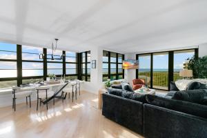 La Bella Vita on Marco - 1812 South Seas Tower 3