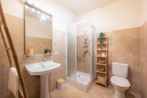 Maisons de vacances Villa Lou Pitchoun entre Les Alpilles et Avignon : photos des chambres