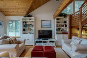 Double Happiness MCA 1143