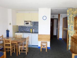 Résidence Menandiere - APPARTEMENT ALPE DHUEZ CENTRE STATION MAE-2241
