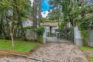 Rosa Casa Geminada Encanto da Serra - Canela