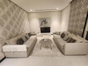 3-BR Sea View Duplex on Island - Seef