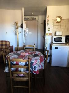 Résidence 4 Soleils - APPARTEMENT 2 PIECES + COIN MONTAGNE-ECLOSE EST MAE-3011