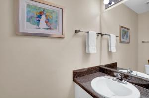 Grand Caribbean 422 by Vacation Homes Collection