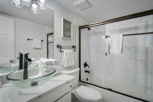 Lei Lani 703 by Vacation Homes Collection