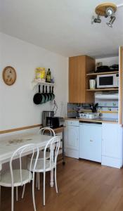 Résidence Grand Sud - 2 PIECES + HALL HABITABLE-ALPE DHUEZ ECLOSE EST MAE-3351