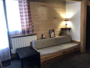 Résidence Grand Sud - Studio de 20 m² avec mezzanine-ALPE DHUEZ ECLOSE EST MAE-3481
