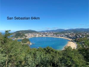 Appartements BaskoParadis I Apt I Central I Calme I Lumineux I Lit 160 I Terrasse I Jardin : photos des chambres