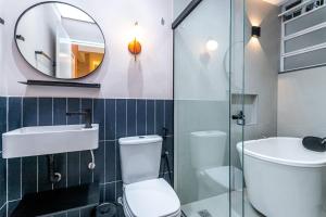 Estúdio com Banheira a 200m da Praia | NSC 836706