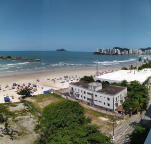 Apartamento frente a praia no guaruja