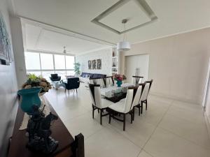 Apartamento frente a praia no guaruja