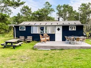 4 person holiday home in Thisted-By Traum