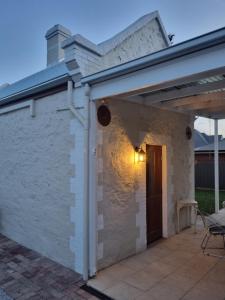 1860 Heritage Beachside Studio