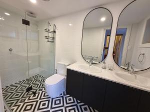 1860 Heritage Beachside Studio