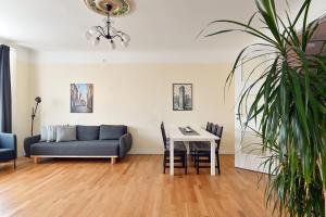 Families & Groups - 4 Bedrooms - Spacious 110m2 - Perfect Location