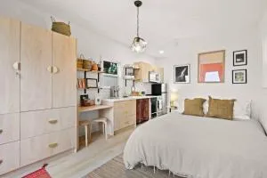 Little Henry House on Duke St - Gilbert