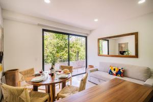 Central 2BR Sun Lovers Nest w Gym Rooftop SPA