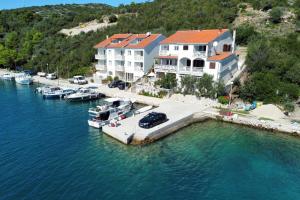 Apartments and rooms by the sea Zaglav, Dugi otok - 8144
