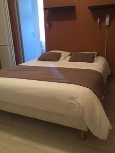 Hotels Au Royal Hotel : photos des chambres
