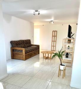 Amplio dpto termas huinco, A estrenar!