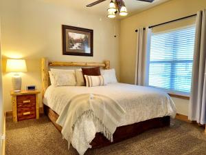 Lodge Style Condo B-8