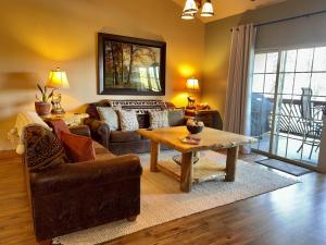 Lodge Style Condo B-8