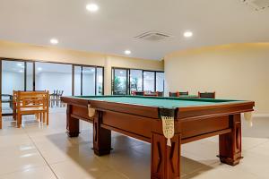 Condomínio Club a 50m da Praia dos Anjos - Apto Vista Mar, 2 Quartos, Piscina, Churrasqueira, Wi-Fi 800MB, Cozinha completa, Estacionamento e Portaria 24h