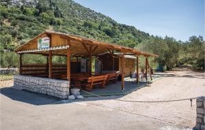 Three-Bedroom Holiday Home In Duba