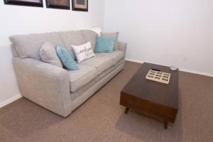 Cozy Retreat Near Ft Wood!