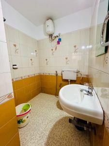 2bhk flat 1bathroom Candolim