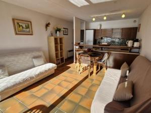 Appartement 2 pièces avec vue mer et garage à Sainte-Maxime - FR-1-780-71