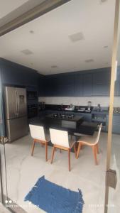 Excelente casa de praia 4 suítes em condomínio