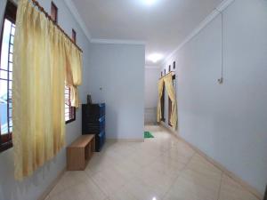 Homestay Syariah Dekat Monjali dan Jogja City Mall by Simply Homy