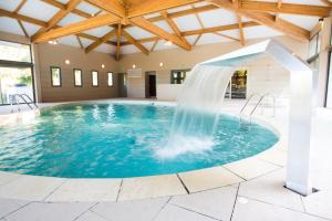 Complexes hoteliers Club Vacances Bleues Domaine de Chateau Laval : photos des chambres