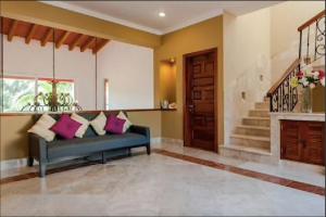5 BD Luxury Villa with Large Pool & Minutes from Beach